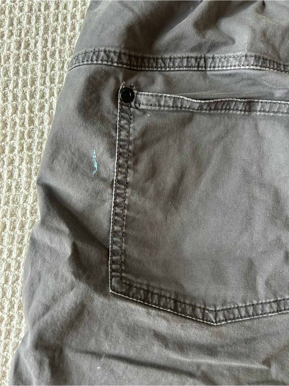 Quiksilver Men's Olive Green and Gray Shorts Bundle - Picture 14 of 15